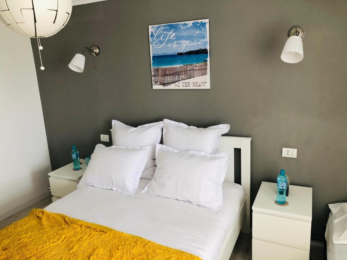 Sea View Apartments Mangalia Esterno foto